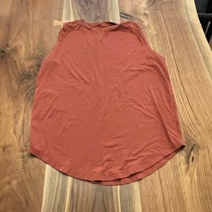 Lululemon size 6 tank top cayenne